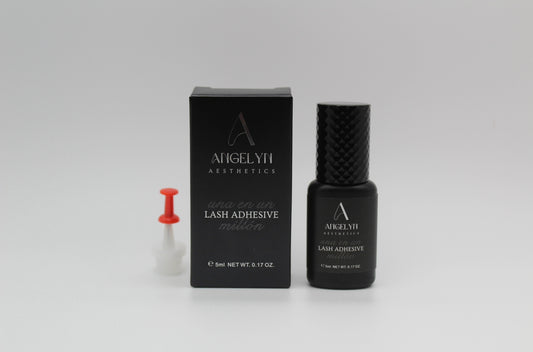 Una En Un Millon Lash Adhesive